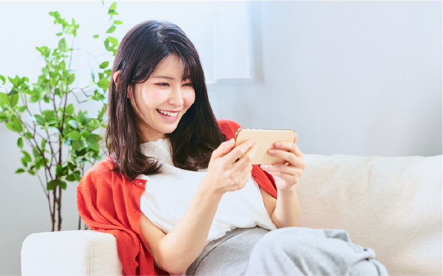 画像：咳をしている女性